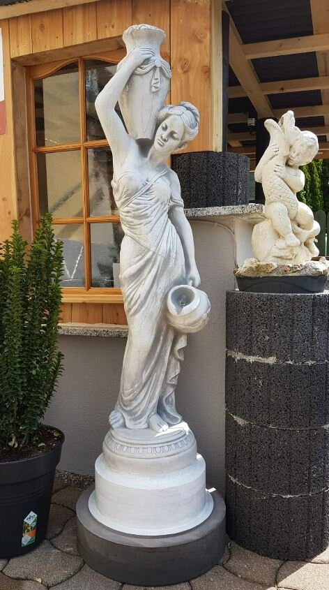 Statuen des Restaurant zum Griechen